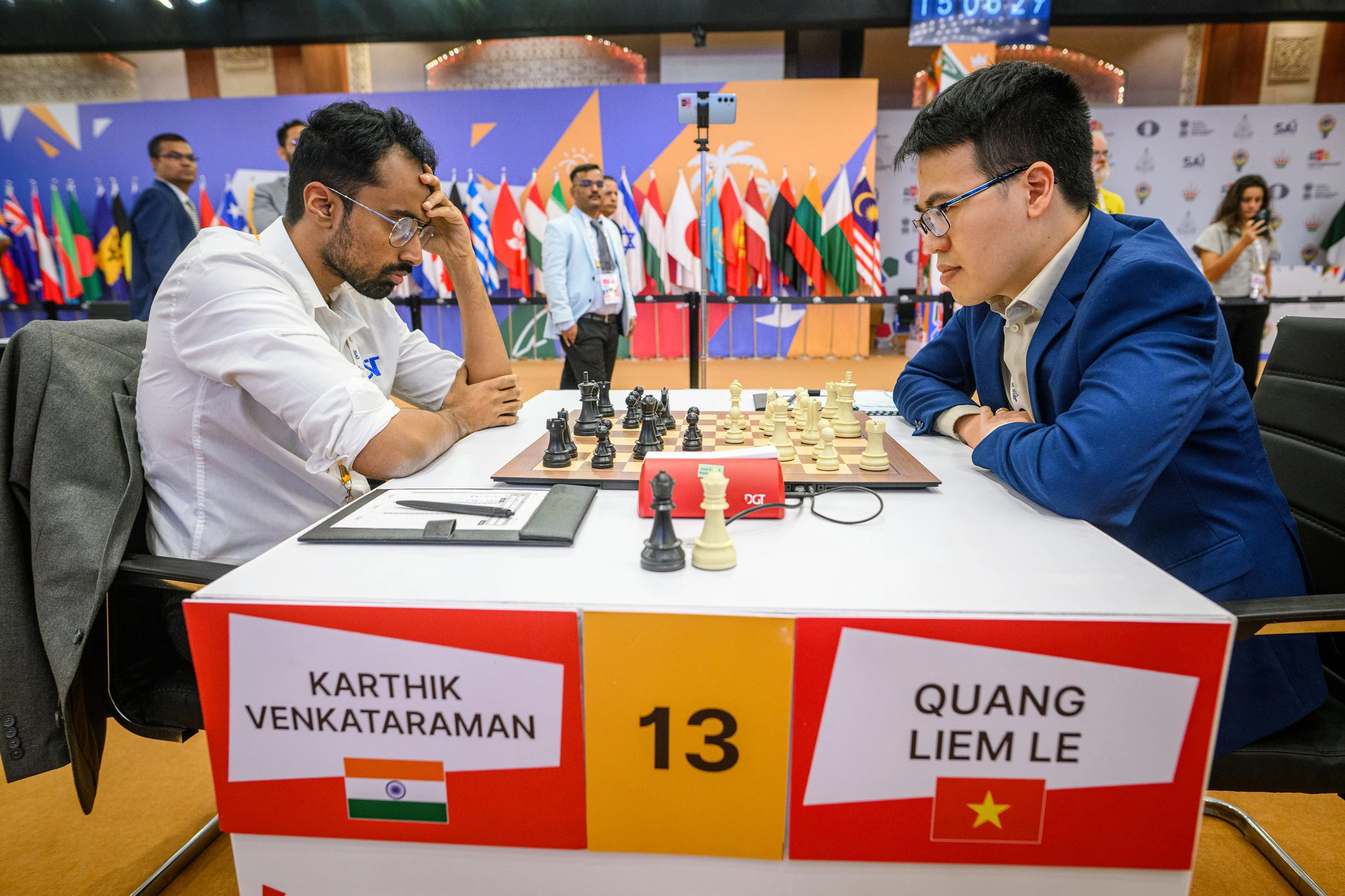 Lê Quang Liêm hòa nhà vô địch Ấn Độ tại World Cup cờ vua 2025